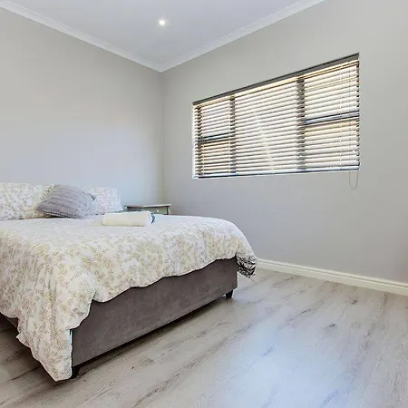 Modern Leisure, Langebaan Villa Exterior photo